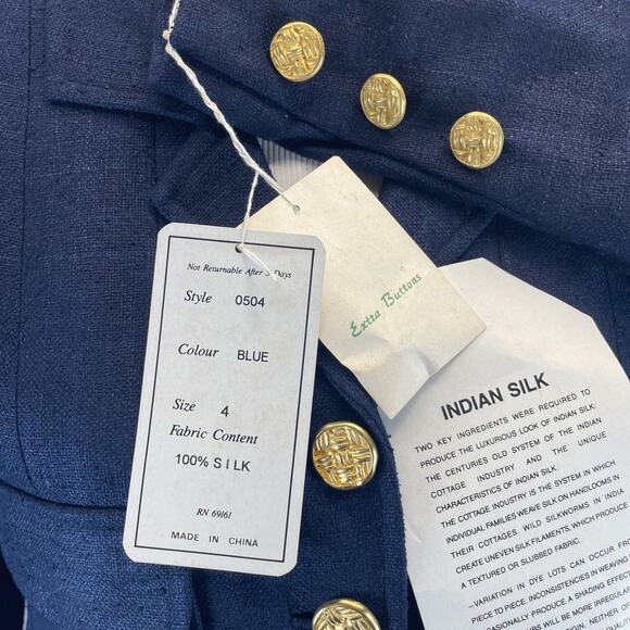 Vtg 90s Carlisle 100% Silk Blazer Jacket Women Sz 4 Blue Cropped Gold Button NWT - Picture 4 of 9